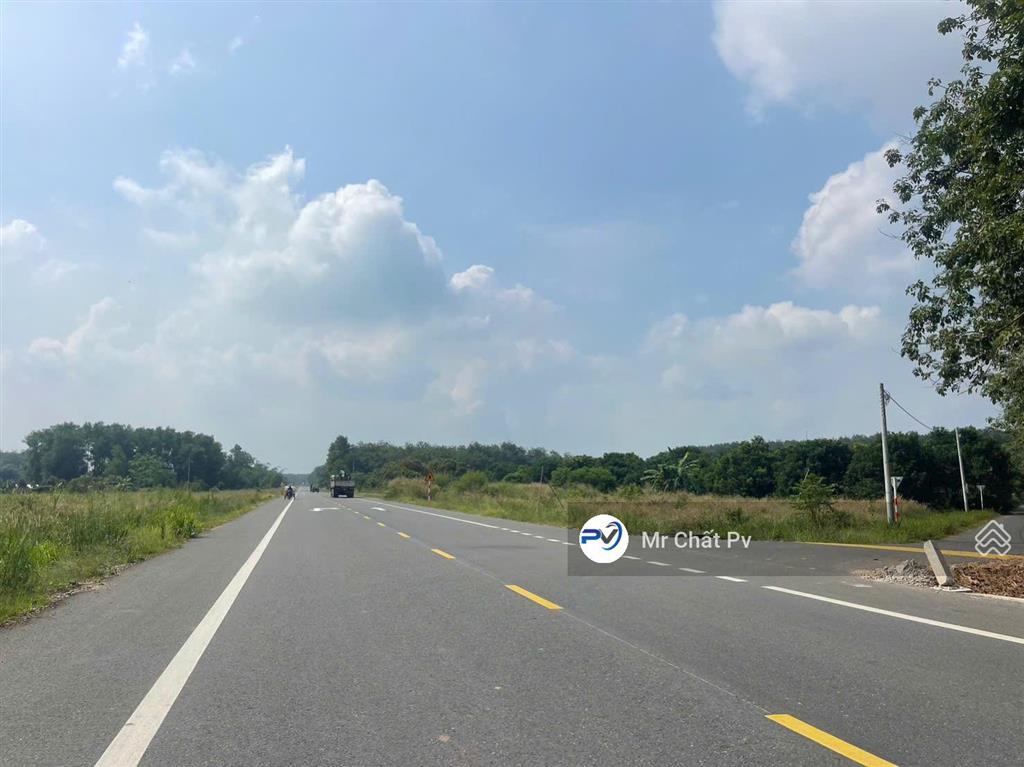 Bán đất mặt tiền hồ chí minh 5.2ha (3.6ha skc 50 năm đóng tiền 1 lần) giá bán 100 tỷ