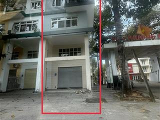 Bán nhà khu uni town 1 trệt 5 lầu 3 mặt tiền đường lê hoàn  trần quốc tuấn và đường nhựa chỉ 13ty