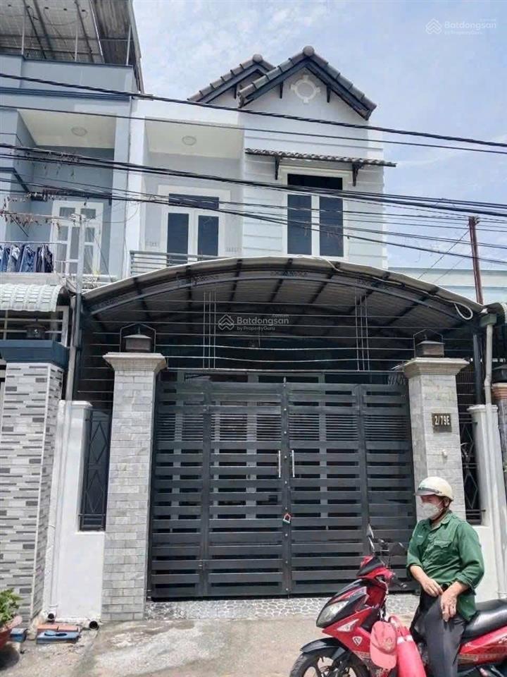 Hàng hiếm  nhà 1 trệt 1 lầu mặt tiền bình nhâm 04  có sân xe hơi  99m²