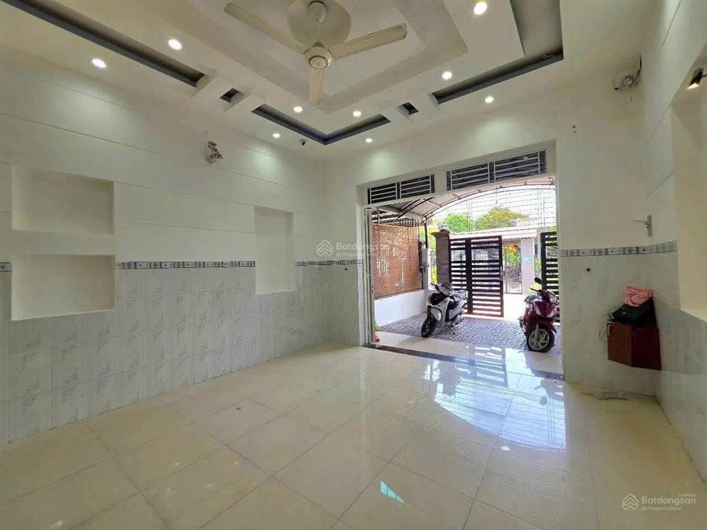 Bán nhà lầu mặt tiền bình nhâm 04 full hoàn công,  0944 023 ***
