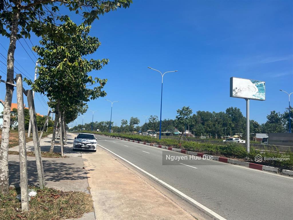 Bán đất 6,5ha thổ 600m2 p tân định, tx, bến cát, bình dương. 3,8tr /m2 mặt tiền mỹ phước tân vạn