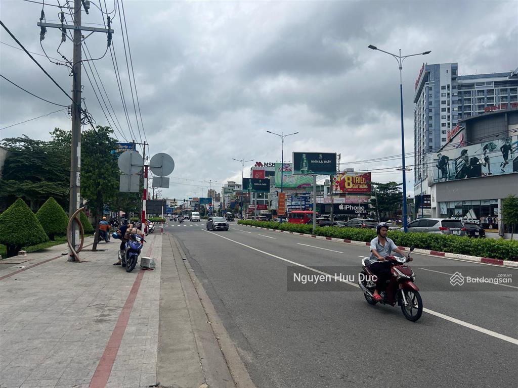 Bán đất mặt tiền quốc lộ 13 (2.569m2) thổ 1.800m2. p phú cường, tp. tdm, bình dương 295 tỷ đồng
