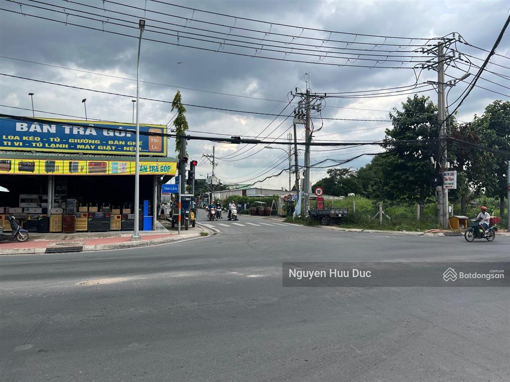 Bán đất góc ngã tư tỉnh lộ 8 và huỳnh minh mương. xã hoà phú h củ chi tphcm (2.100m2) 1.300m2 thổ