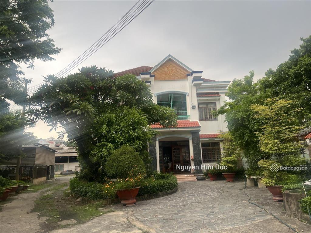 Bán đất 5.500m2 (2.100m2 thổ cư) mặt tiền quốc lộ 13. phường phú hoà tp thủ dầu một, bình dương