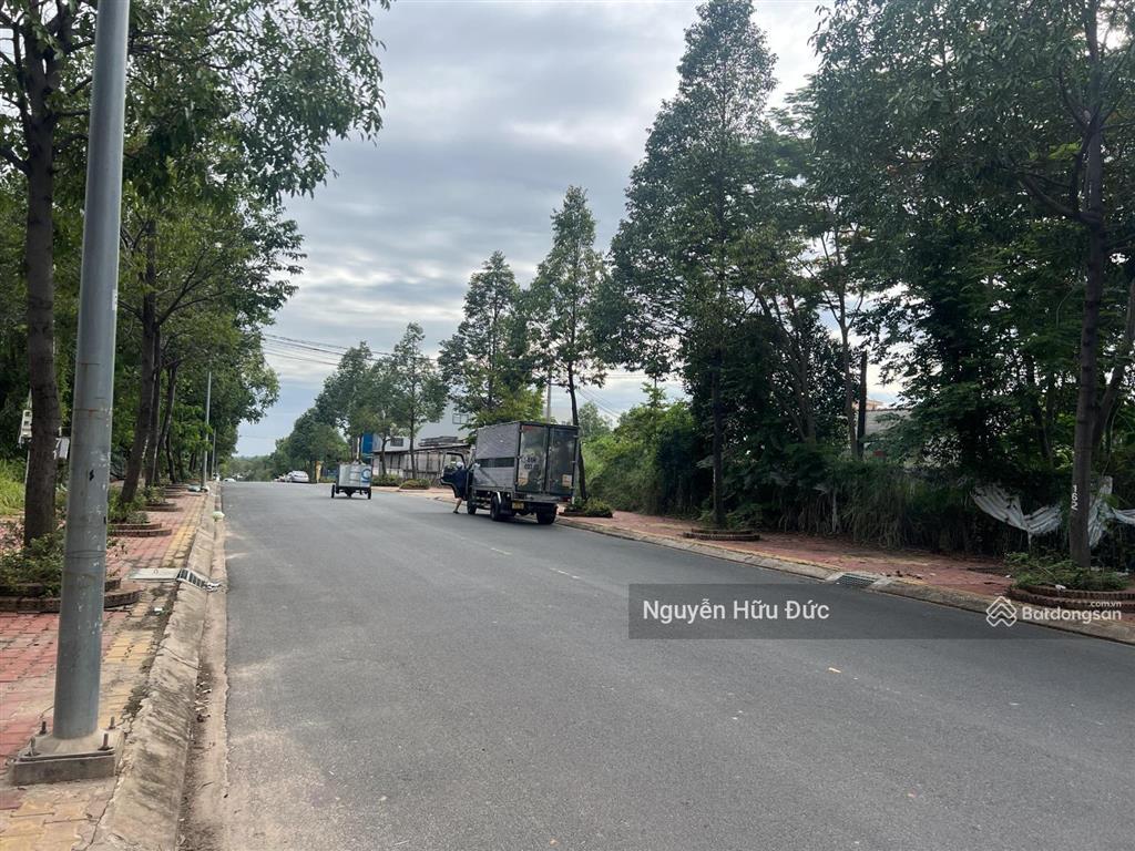 Bán đất xây chung cư 8.469m2 (233 thổ cư 5.950m2 skc). phường chánh nghĩa, tp, tdm, bình dương