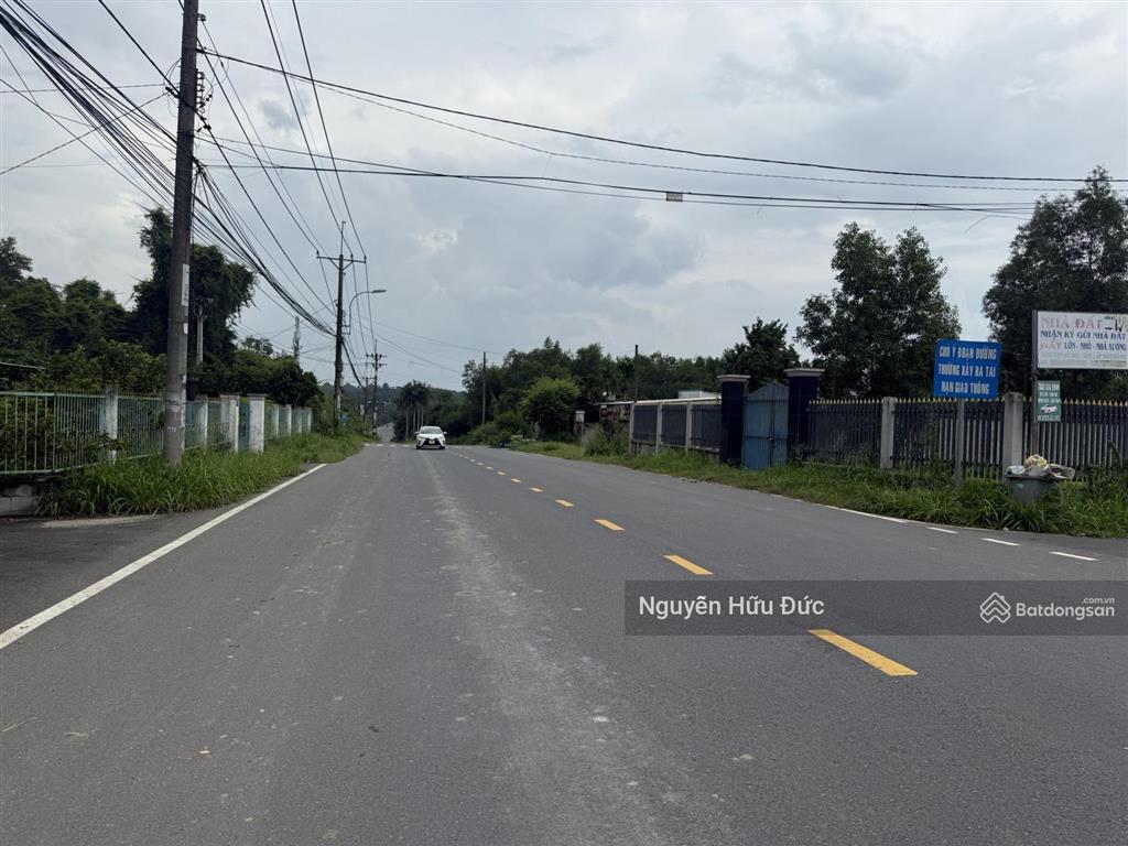 Bán đất 3 mặt tiền đường hơn 1,6ha, 300m2 tc. mặt tiền tỉnh lộ 15 xã nhuận đức huyện củ chi tphcm