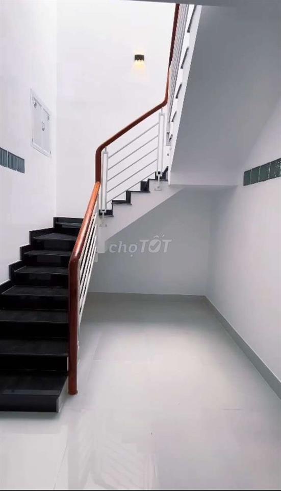 MTKD 2 TẦNG- 120M- GIÁP PHẠM VĂN ĐỒNG - 600M RA GIGAMALL- 2.5 TỶ  