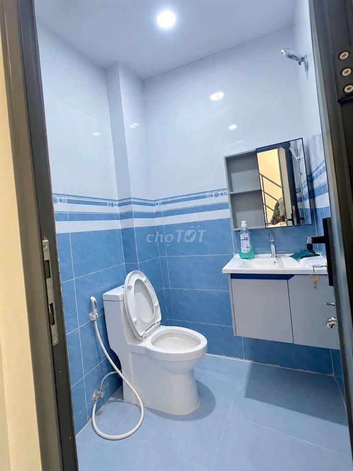 NHÀ NHỎ XINH CÁCH QL13 50M - CÁCH NGÃ TƯ BÌNH PHƯỚC 400M - HOÀN CÔNG