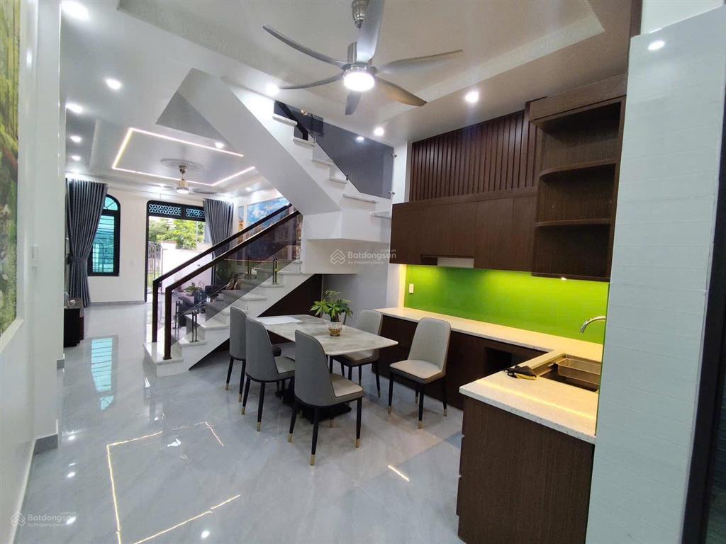 Cần bán căn nhà 106m full thổ cư giá 2ty190tr