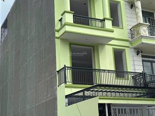 Nhà phố kdc phúc đạt thủ dầu một  1 trệt 3 lầu, 4pn, có sân ô tô