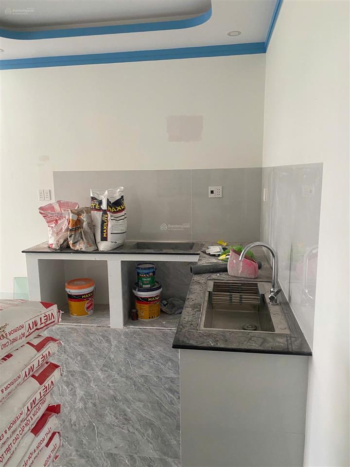 Nhà 1 trệt lửng mới xây mặt tiền nhựa sau 46 căn đại đăng, (142,5m2  4tỷ2 tl)