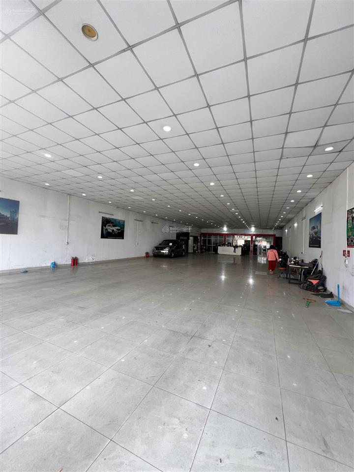 Chạm đáy! giảm 4 tỷ  mt ql13  246,8m2 48 tỷ hđt 150tr/tháng  ngang 12m  nở hậu  dtsd 420m2