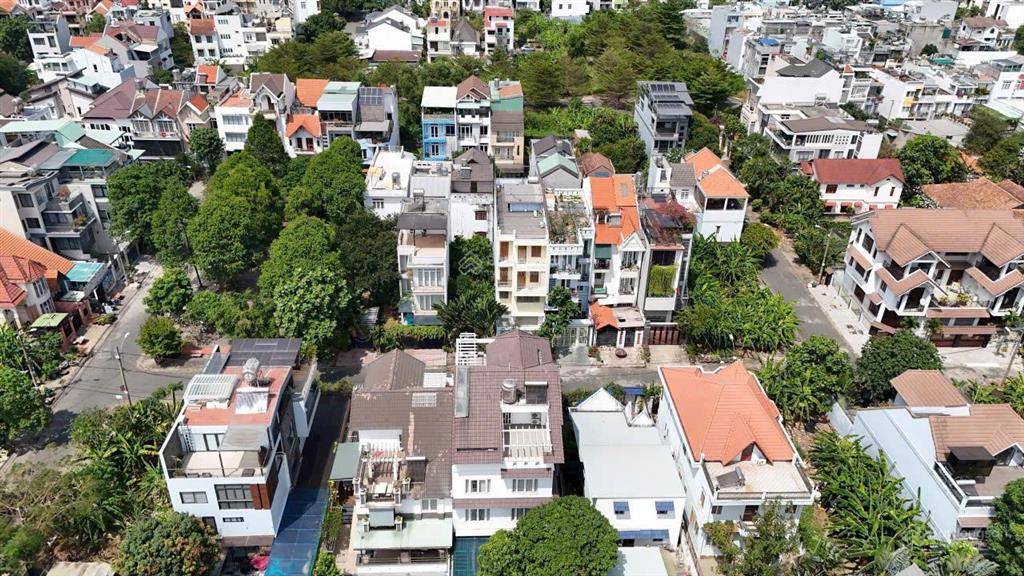 Hiếm! nhà 90m2, 10.8 tỷ  cạnh giga mall  khu bên sông hbc  bán đất tặng nhà