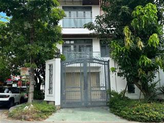 Không đối thủ! căn góc  ngang 7m  thang máy  4 tầng  bên sông hbc  ngay chợ, trường học