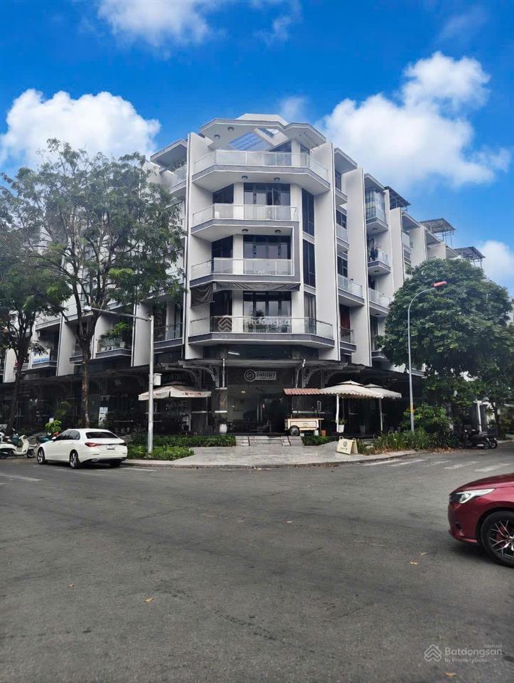 Xuất sắc! góc 2 mt ngang 8m  400m2 sàn  vạn phúc  dòng tiền 90 triệu/tháng