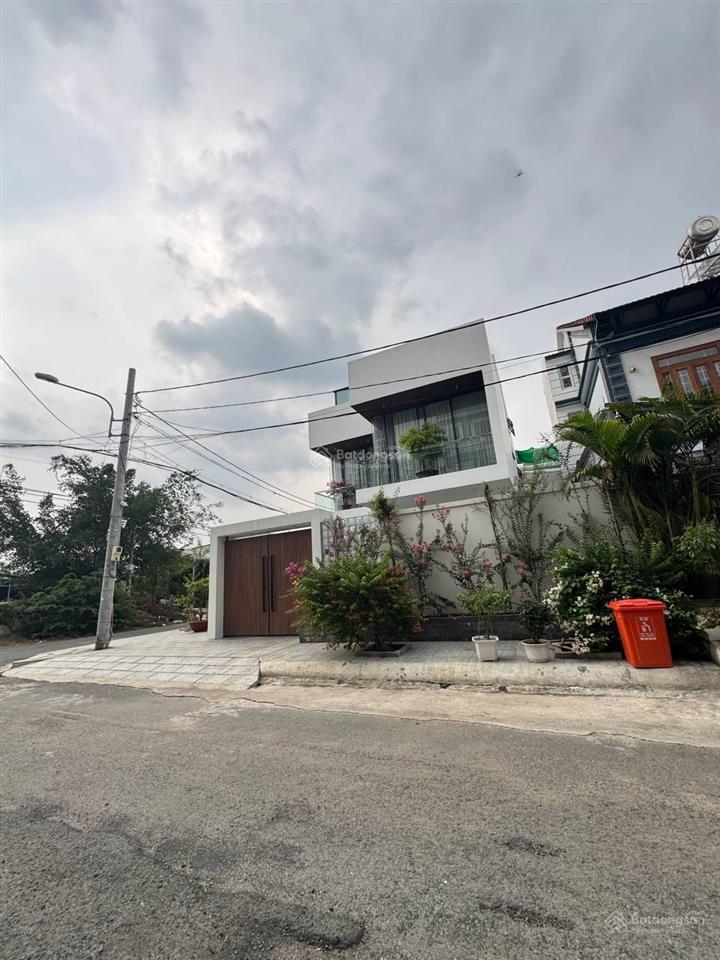 Đẳng cấp! biệt thự 2 mt bên sông hiệp bình chánh cách sông 200m