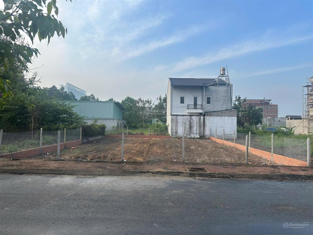 Mặt tiền kinh doanh 352m(16x22m) view sông đường nhựa 10m full thổ, sát chợ đầu mối tđ