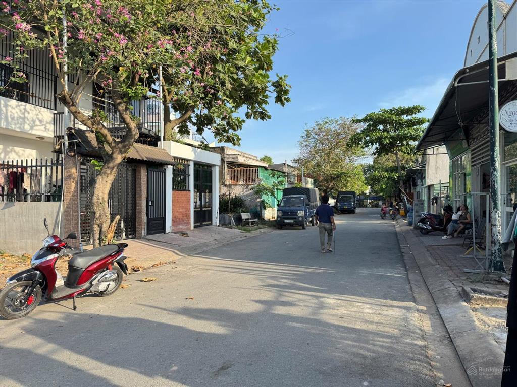 Cần bán 51.6m² (6x8.6m), đường nhựa lớn, ngay chân cầu phú long  quận 12, dân cư đông