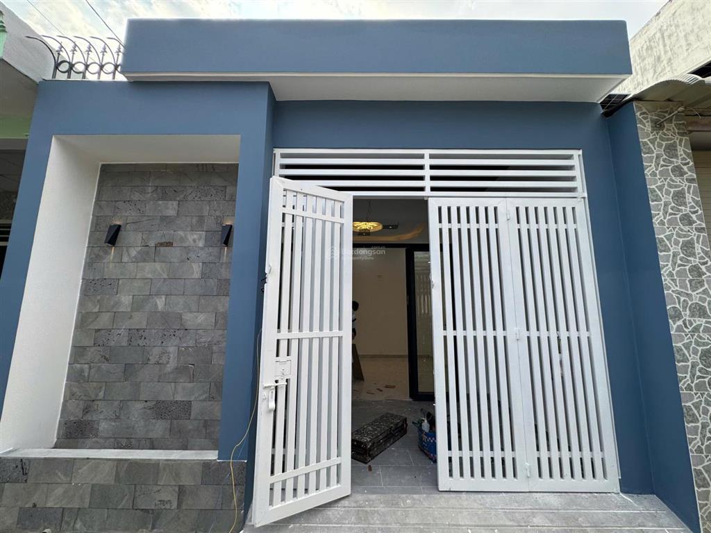 Bán nhà mới xây full nội thất, dt 97m(5x19,5m), mặt tiền đường ô tô, dọn vào ở ngay