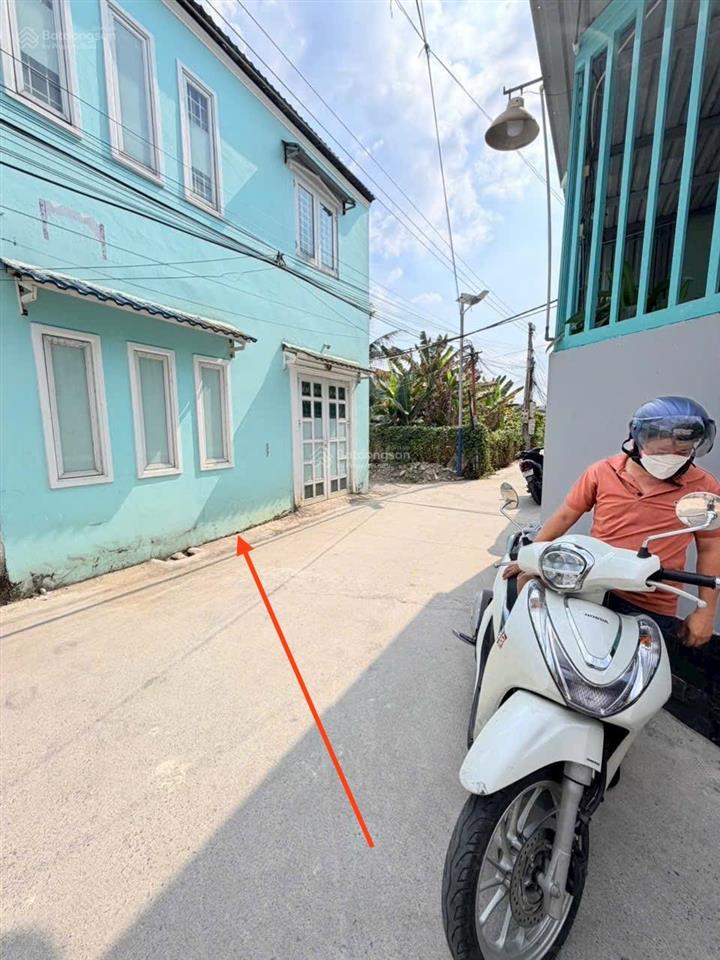 Nhà 1 trệt 1lầu 3 pn. giá 2.35 tỷ sổ hồng riêng bao sang tên!