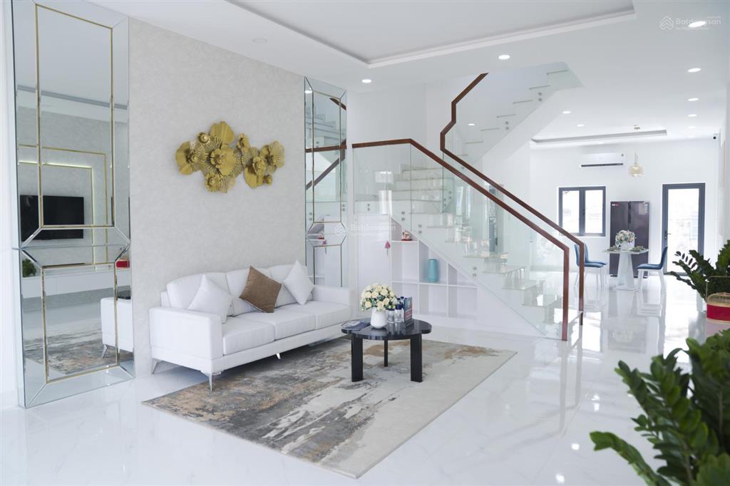 Bán nhà phố đồng bộ gia khải full hoàn thiện cao cấp dtsd 120m2 giá 2,4 tỷ / căn, sổ lâu dài
