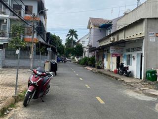 Bán lô đất góc ngay kề mặt tiền đường lê văn việt tp. thủ đức diện tích 24x11m giá 20 tỷ