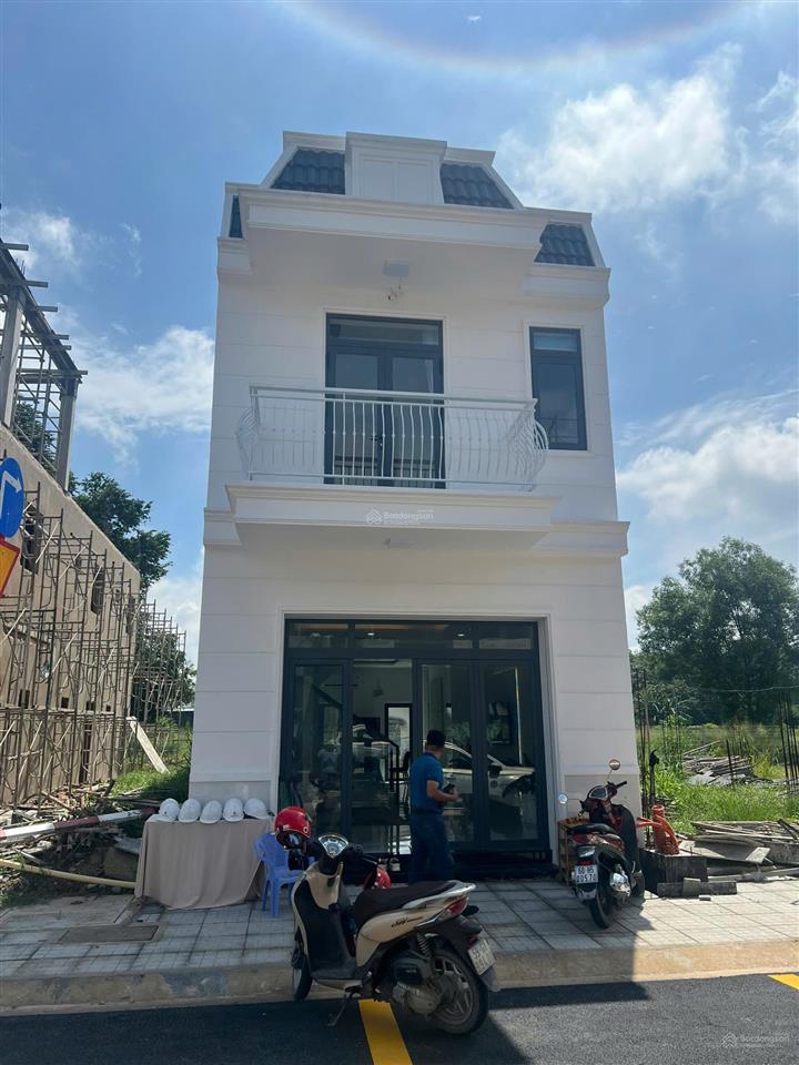 Bán nhà phố gia khải cạnh dự án sun group , nhà đẹp giao hoàn thiện ở ngay , chỉ 2,4 tỷ/ căn