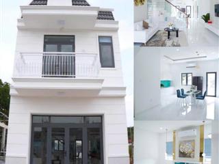 Bán nhà phố đồng bộ full hoàn thiện trong ngoài cao cấp dtsd 120m2 giá 2,4 tỷ/ căn, sổ lâu dài