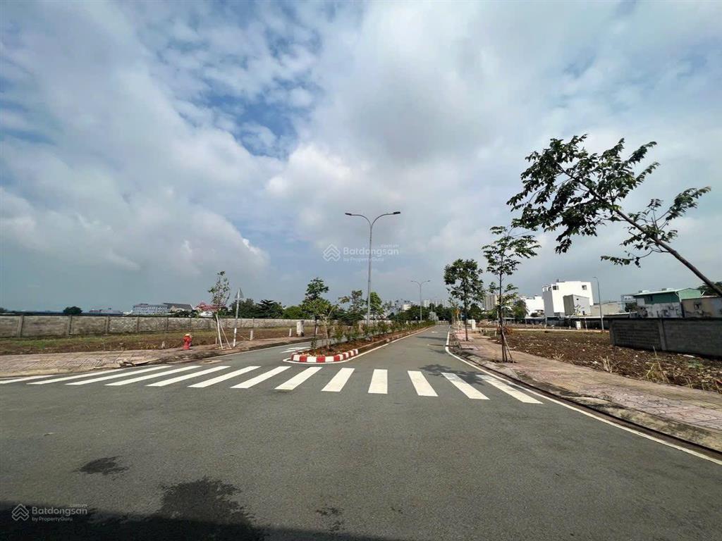 Bán đất p. bình trưng q2, hồ chí minh  giá 11,5 tỷ tl  diện tích 145m  sổ sẵn sang tên ngay