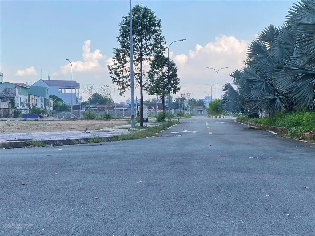 Bán đất p. bình trưng q2, hồ chí minh  giá 11,5 tỷ tl  diện tích 145m  sổ sẵn sang tên ngay