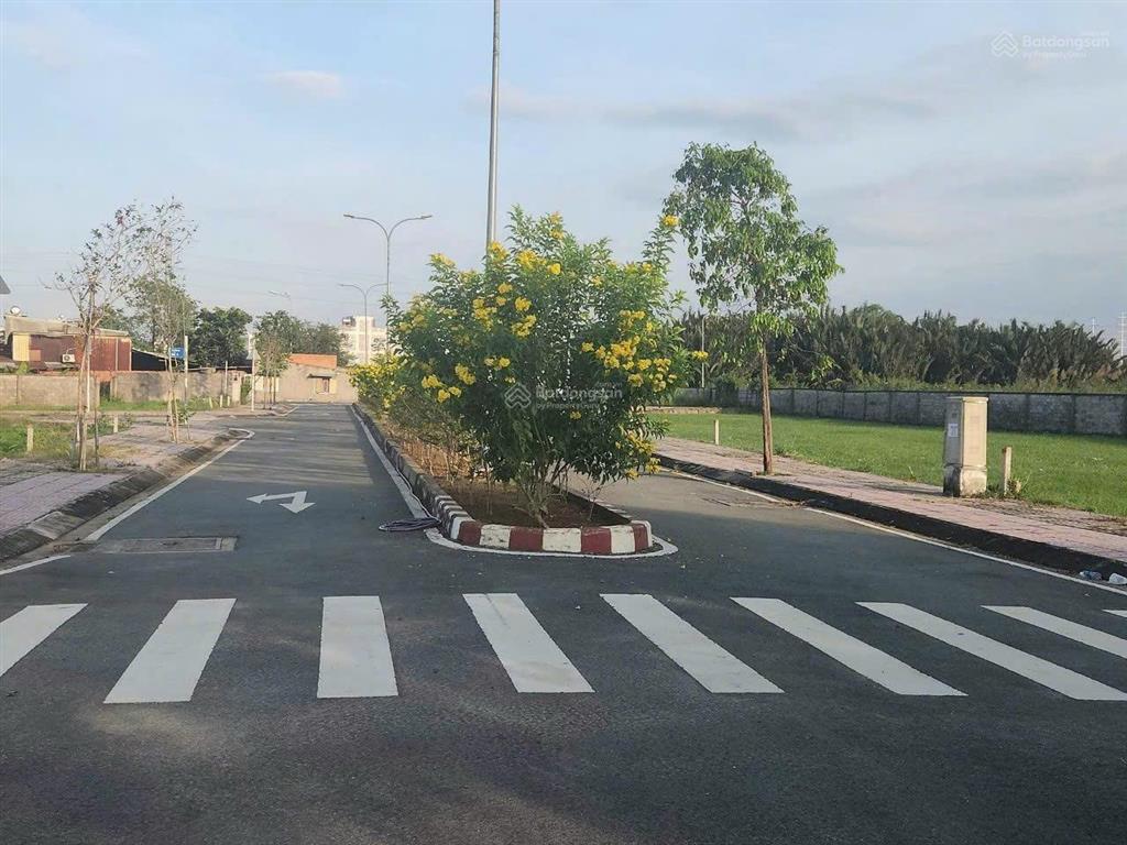 Bán đất p. bình trưng q2, hồ chí minh  giá 11,5 tỷ tl  diện tích 145m  sổ sẵn sang tên ngay