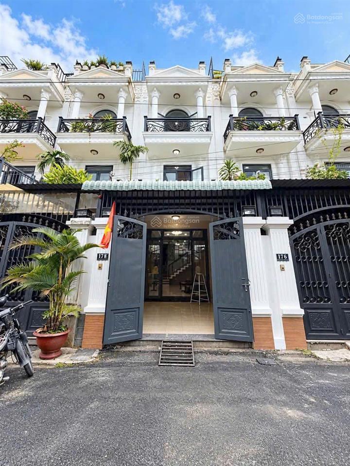 Bán nhà 4 tầng ngay trường cao đẳng điện lực q.12 diện tích đất 67.1m2 giá 5.6 tỷ