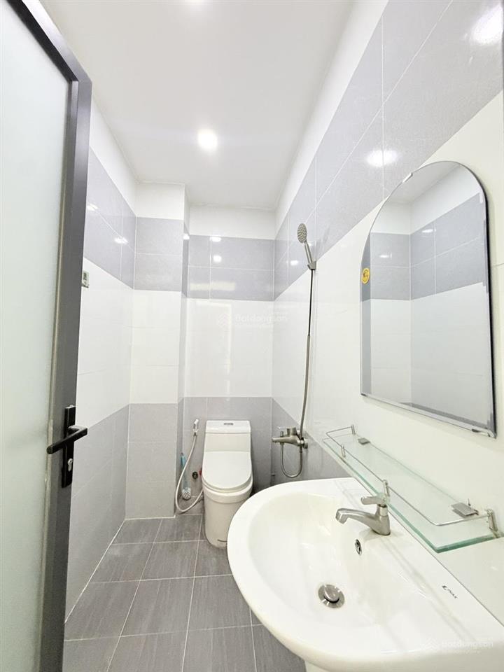 Bán nhà 4 tầng ngay trường cao đẳng điện lực q.12 diện tích đất 67.1m2 giá 5.6 tỷ