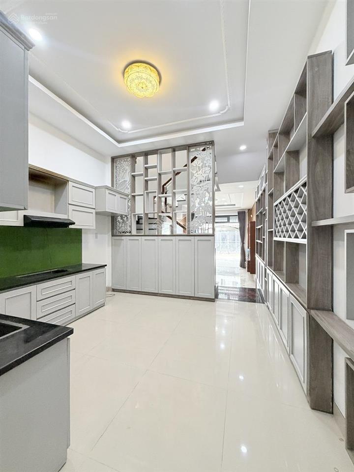 Bán nhà 4 tầng ngay trường cao đẳng điện lực q.12 diện tích đất 67.1m2 giá 5.6 tỷ