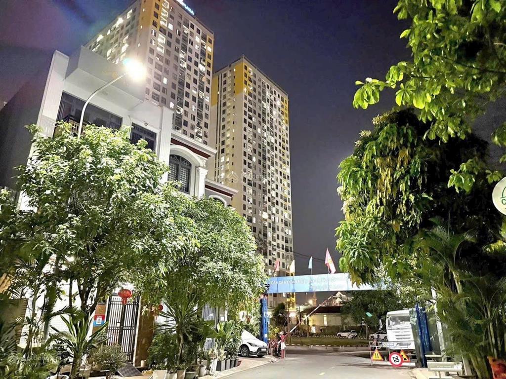 Chủ bán gấp lô đất khu nhà ở tân hòa sát chung cư bcons plaza
