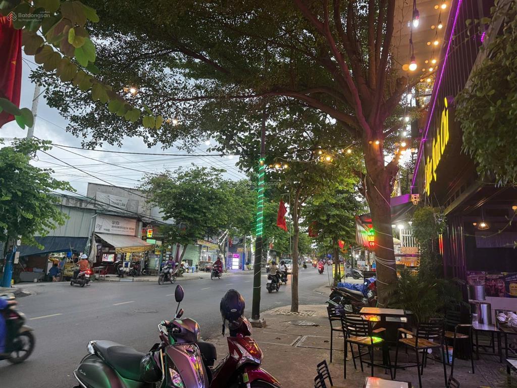 Bán lô đất đường chiêu liêu, dĩ an, tphcm  dt 8 x 15m  124m2 tách được 2 lô giá 5 tỷ tl