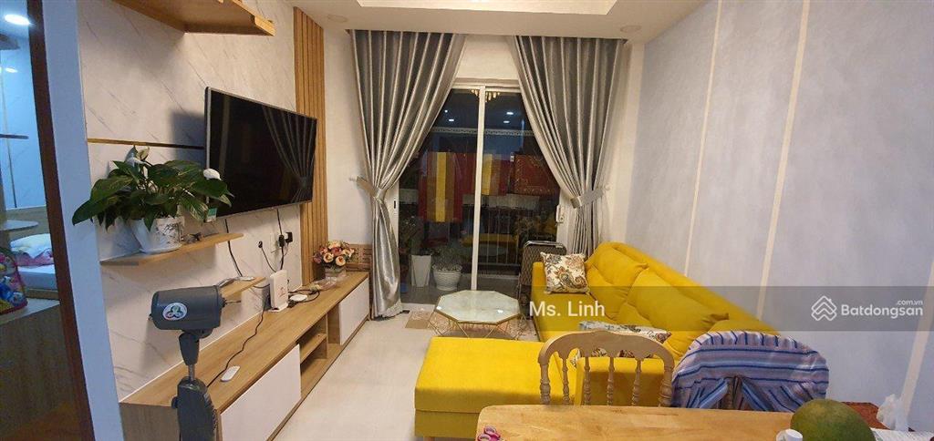 Chính chủ muốn bán gấp căn 49m2 giá chỉ 1,350 tỷ.  chính chủ 0906 091 ***