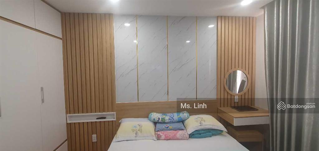 Chính chủ muốn bán gấp căn 49m2 giá chỉ 1,350 tỷ.  chính chủ 0906 091 ***