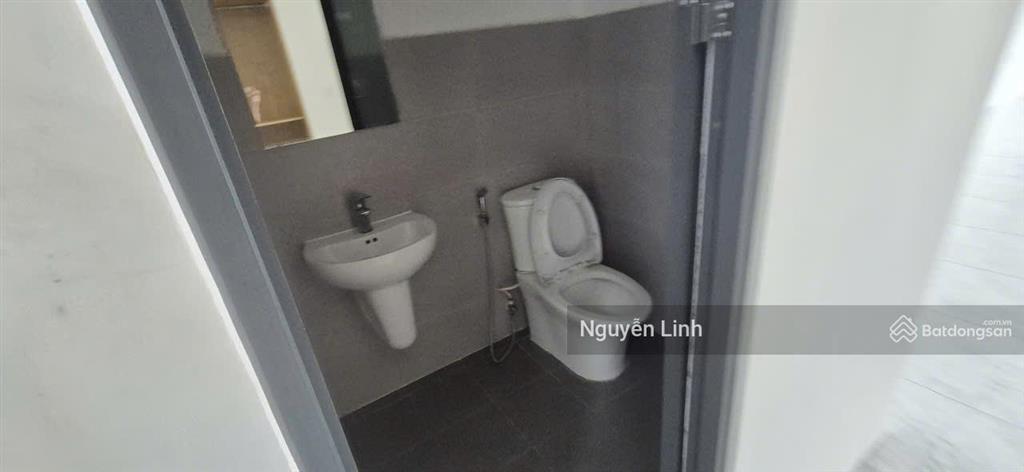 Cho thuê căn hộ dĩ an  bình dương  giá 5tr6/th.  nguyễn linh  0906 091 ***