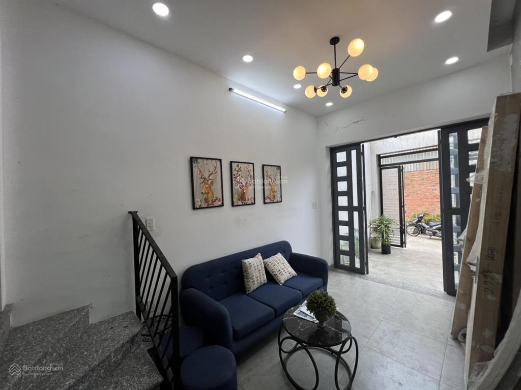 Nhà nguyên căn 3pn 90m2 ban công thoáng