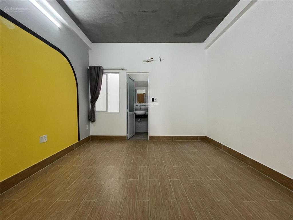 Nhà nguyên căn 3pn 90m2 ban công thoáng