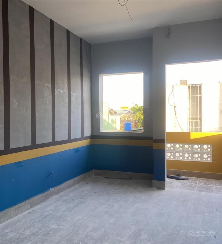 Nhà nguyên căn 3pn 90m2 ban công thoáng
