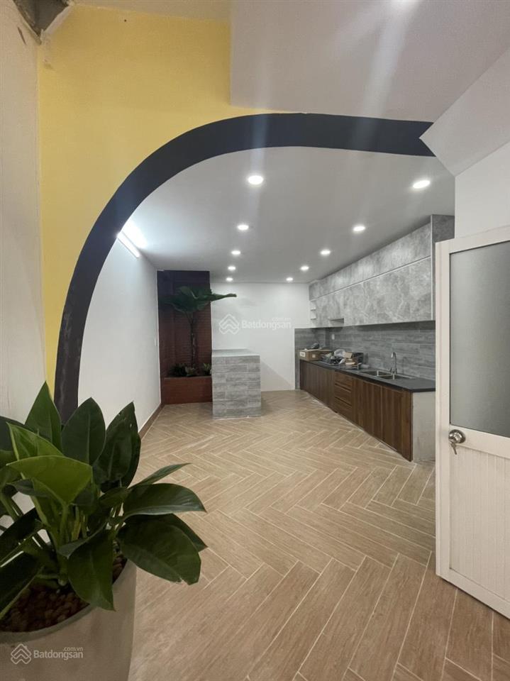 Mặt tiền tx40 thông 30mét bồn binh hà huy giáp 2