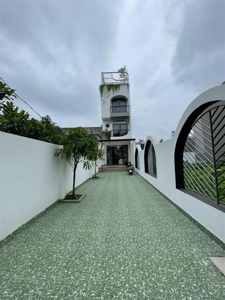 Mặt tiền tx40 thông 30mét bồn binh hà huy giáp 2