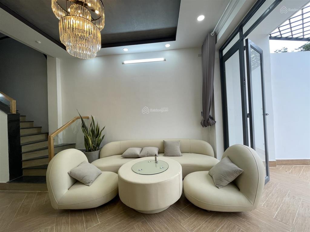 Mặt tiền tx40 thông 30mét bồn binh hà huy giáp 2