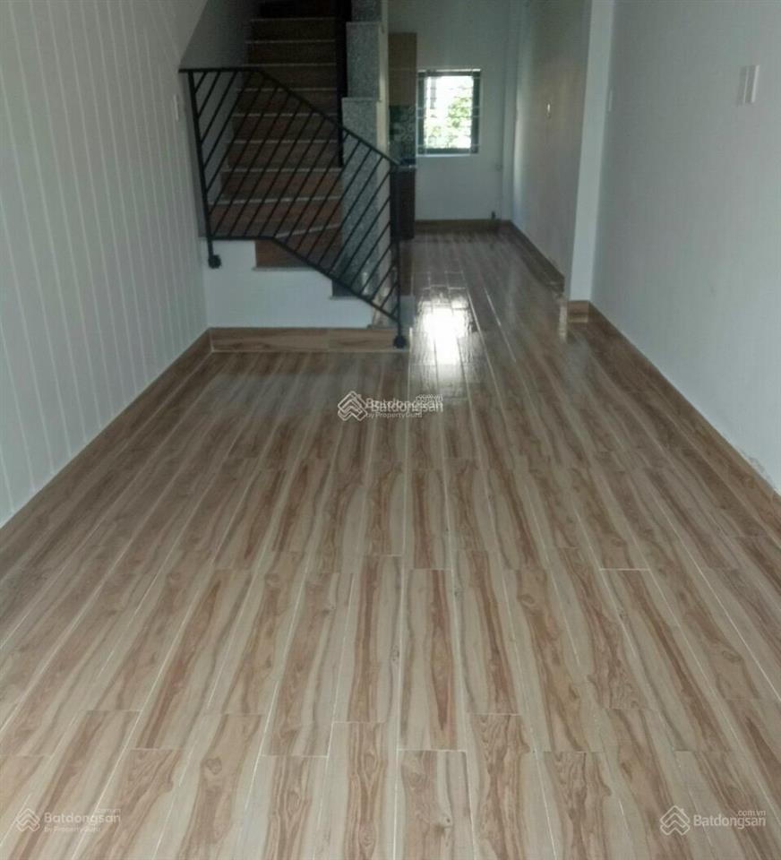Tl13  2 lầu ngay có 1,130 tỷ ngã tư ga