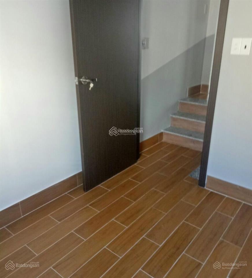 Tl13  2 lầu ngay có 1,130 tỷ ngã tư ga