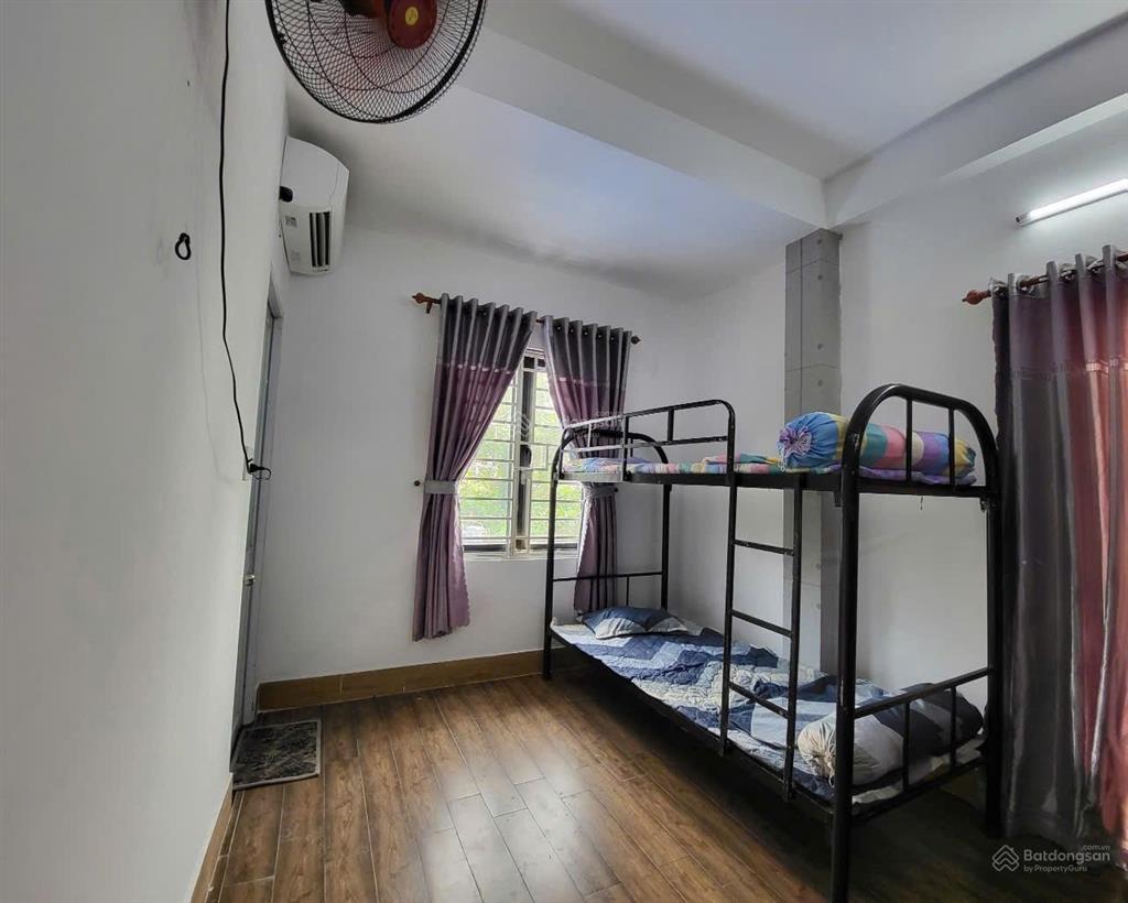 Phòng mới máy lạnh, nước free nóng lạnh, wc, ban công, nấu ăn riêng, nội thất