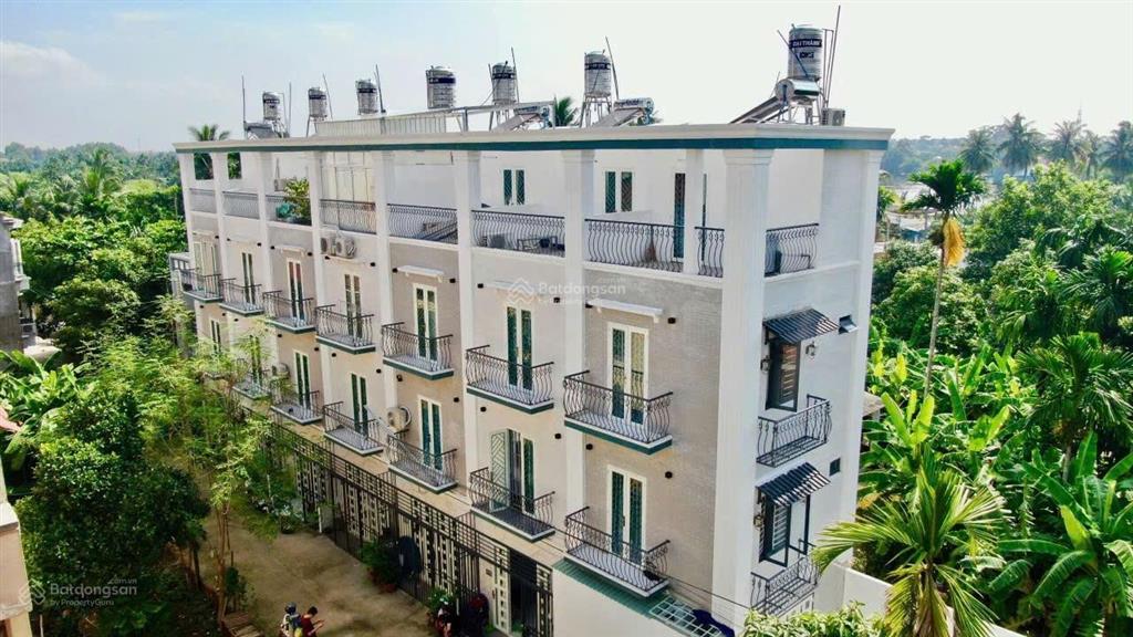 Phòng mới máy lạnh, nước free nóng lạnh, wc, ban công, nấu ăn riêng, nội thất