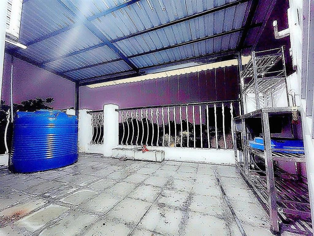 Phòng mới máy lạnh, nước free nóng lạnh, wc, ban công, nấu ăn riêng, nội thất